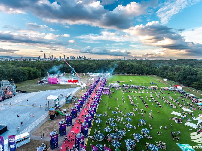 Image: The 20-meter-high and 60-meter-wide stage construction spanned the entire width of the stadium. Image: The 20-meter-high and 60-meter-wide stage construction spanned the entire width of the stadium.