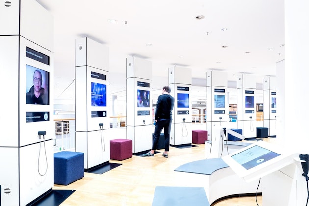 NÜSSLI hat die neue Dauerausstellung im Museum für Kommunikation in Frankfurt baulich umgesetzt.
