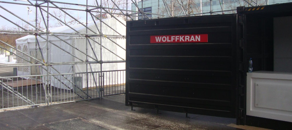 WOLFFKRAN encargó a NUSSLI la realización de un stand de 12,3 x 12,3 metros. WOLFFKRAN encargó a NUSSLI la realización de un stand de 12,3 x 12,3 metros.