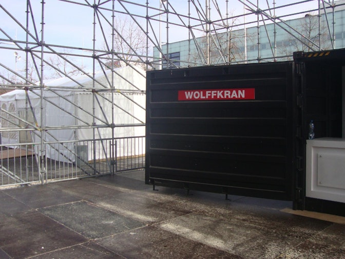 WOLFFKRAN encargó a NUSSLI la realización de un stand de 12,3 x 12,3 metros. WOLFFKRAN encargó a NUSSLI la realización de un stand de 12,3 x 12,3 metros.