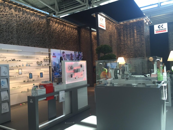 Stands de feria para Camozzi 2016