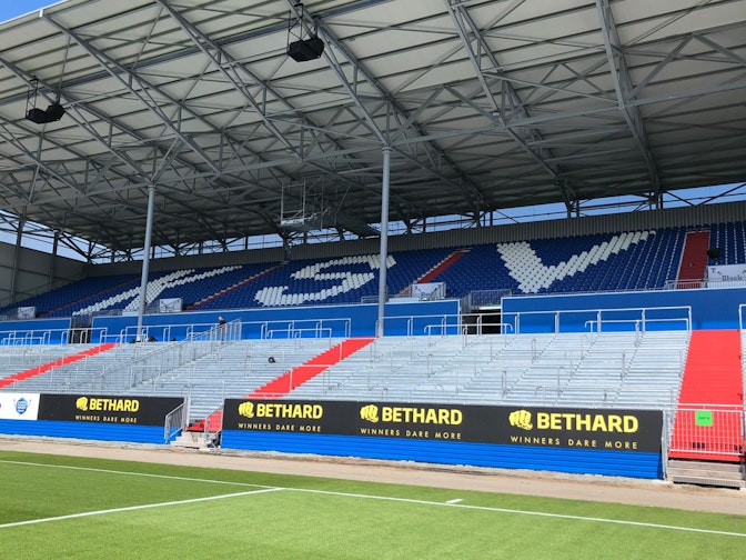 Tribuna este del Holstein Kiel