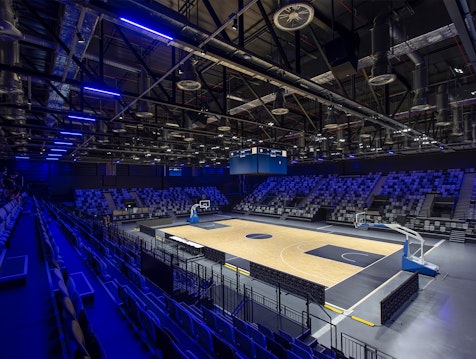 In der eigenen Trainingshalle kann die Spieltaktik einstudiert oder auch die Show vorbereitet werden. In der eigenen Trainingshalle kann die Spieltaktik einstudiert oder auch die Show vorbereitet werden.