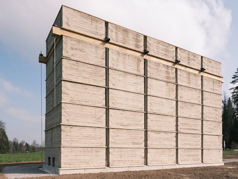 Das besondere Falttor im Ofenturm, Ziegelei-Museum Cham Das besondere Falttor im Ofenturm, Ziegelei-Museum Cham