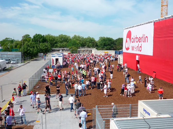 Estadio temporal del Fortuna Düsseldorf, 2011 Estadio temporal del Fortuna Düsseldorf, 2011