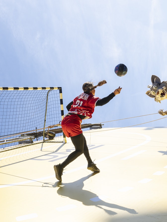Werbung für die Handball-Europameisterschaft der Frauen 2024