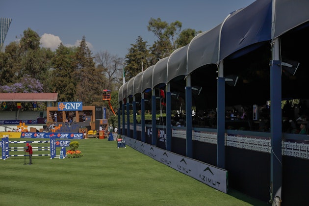 NÜSSLI realisierte für die Longines Global Champions Tour eine Gesamtlösung aus verschiedensten Eventinfrastrukturen.