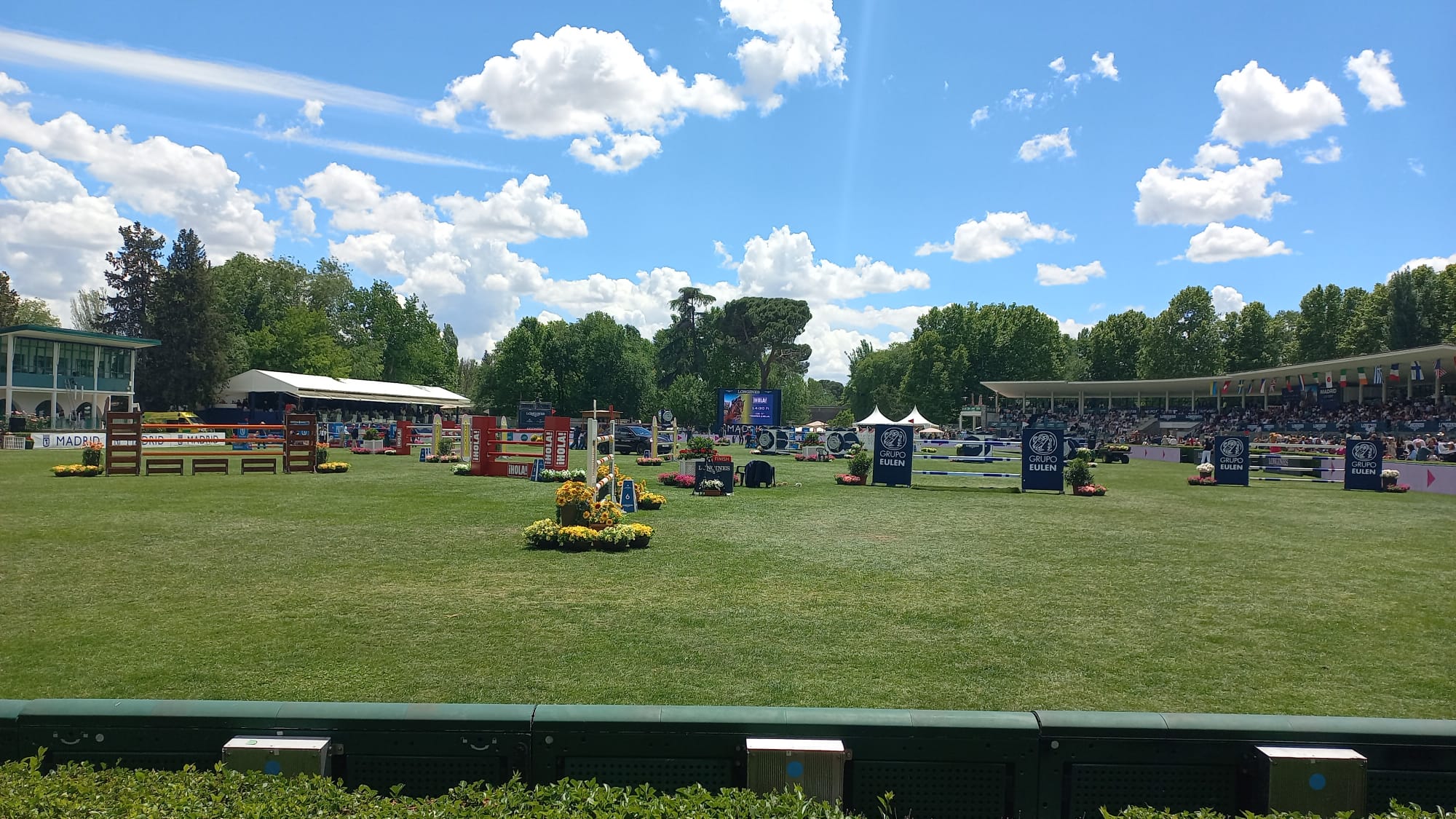 Massgeschneiderte Eventinfrastrukturen nach deinen Ansprüchen.