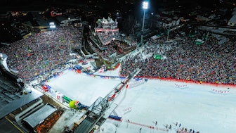 Construction of grandstands for winter sports events