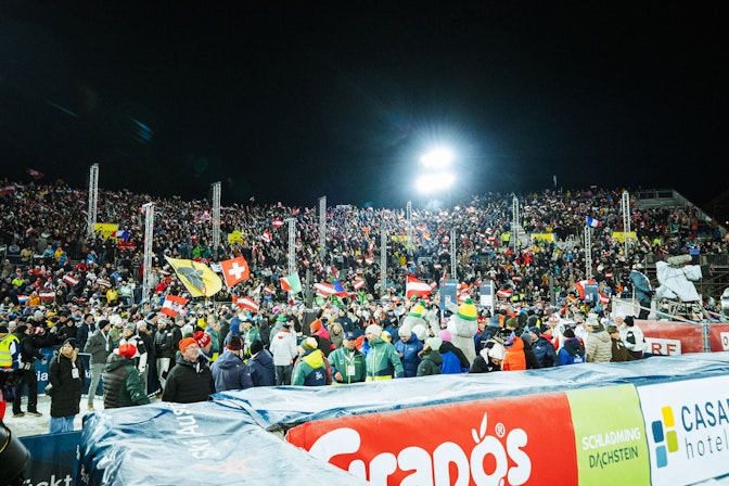 NUSSLI met en place des tribunes pour les spectateurs lors d'événements liés aux sports d'hiver.