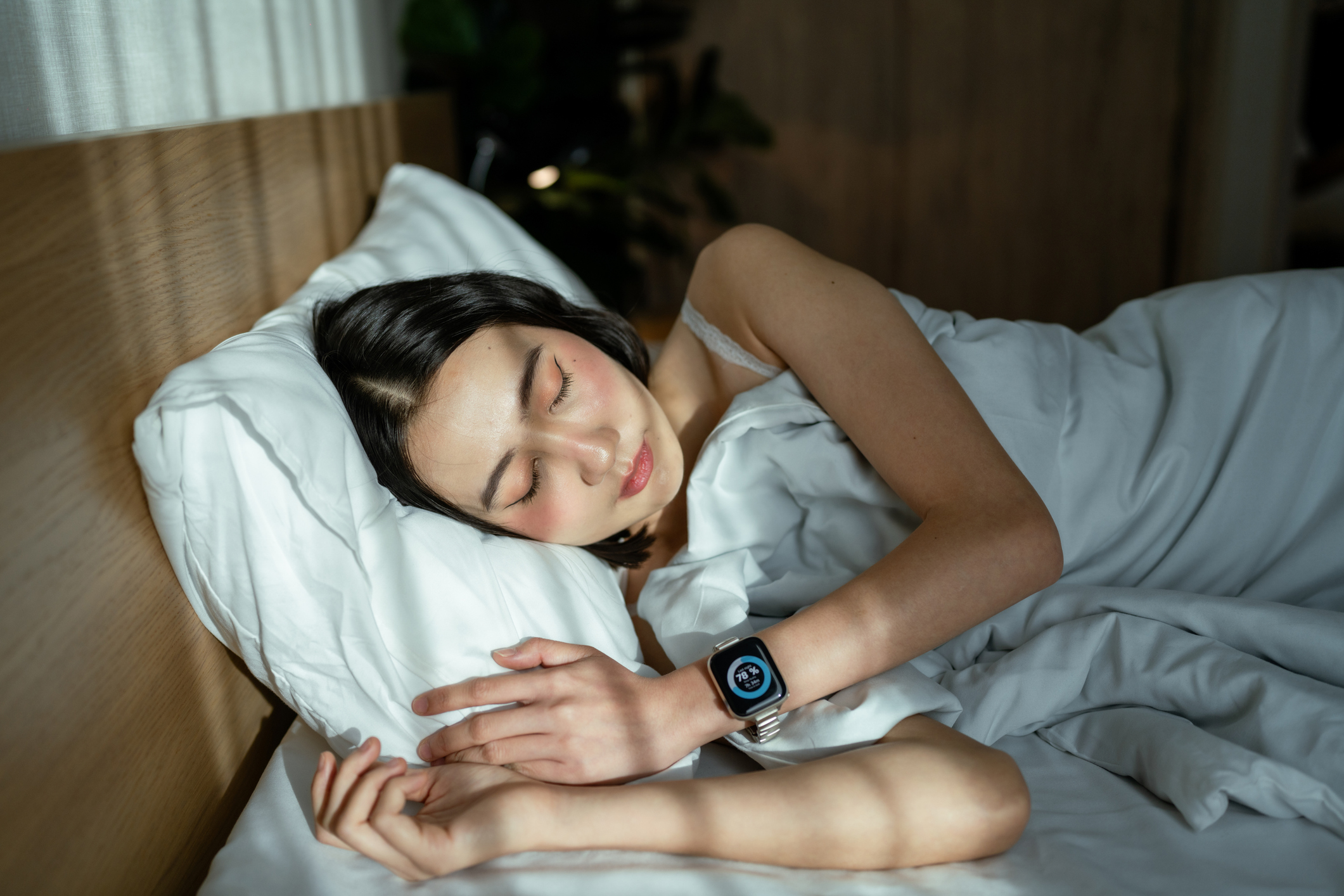 Dr. Robert Cohen Blog | How Soon Can I Sleep on My Side After a Tummy Tuck?