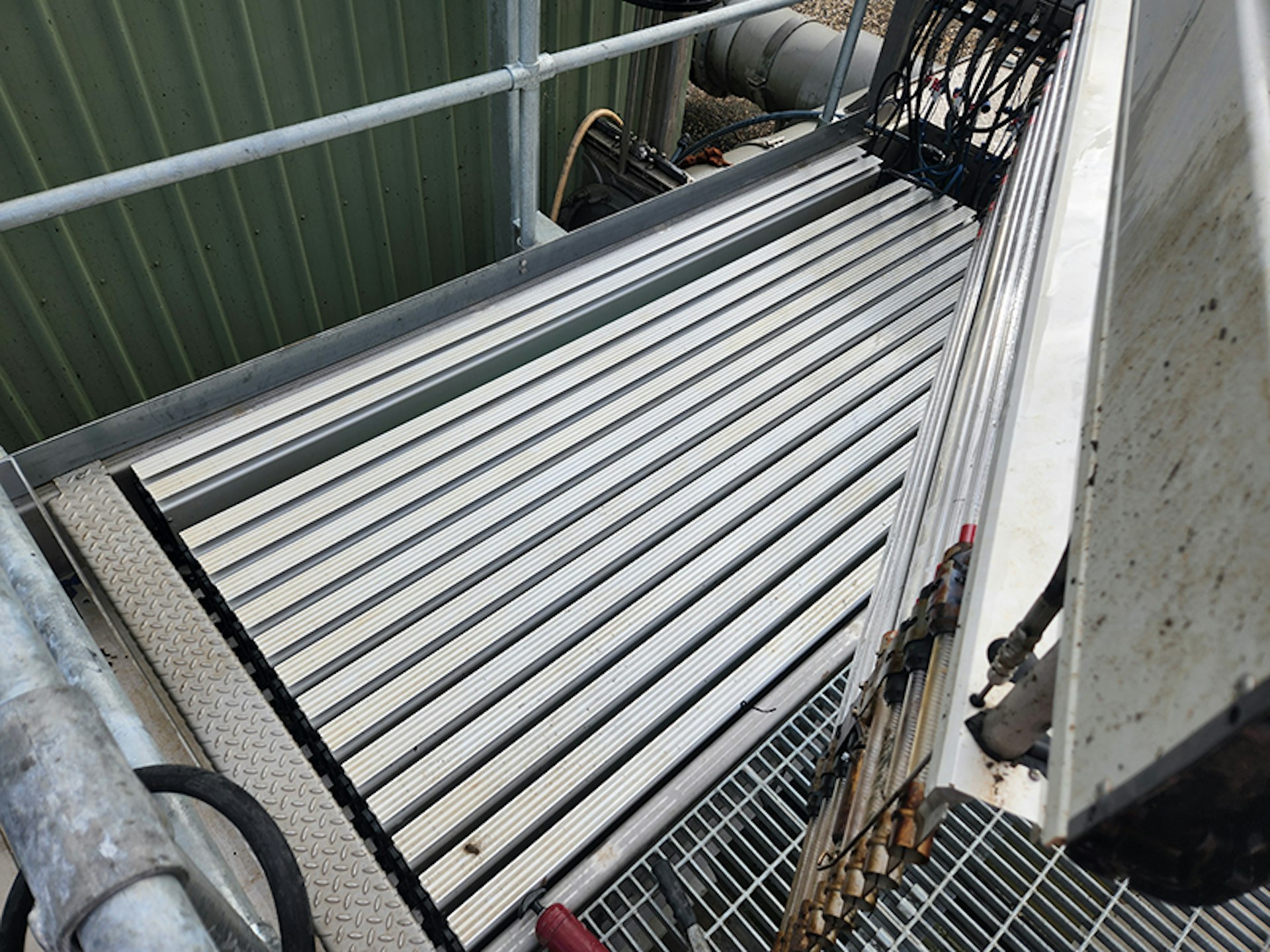 UV lamp rack and maintenance access platform installed at Castlemaine Water Reclamation Plant