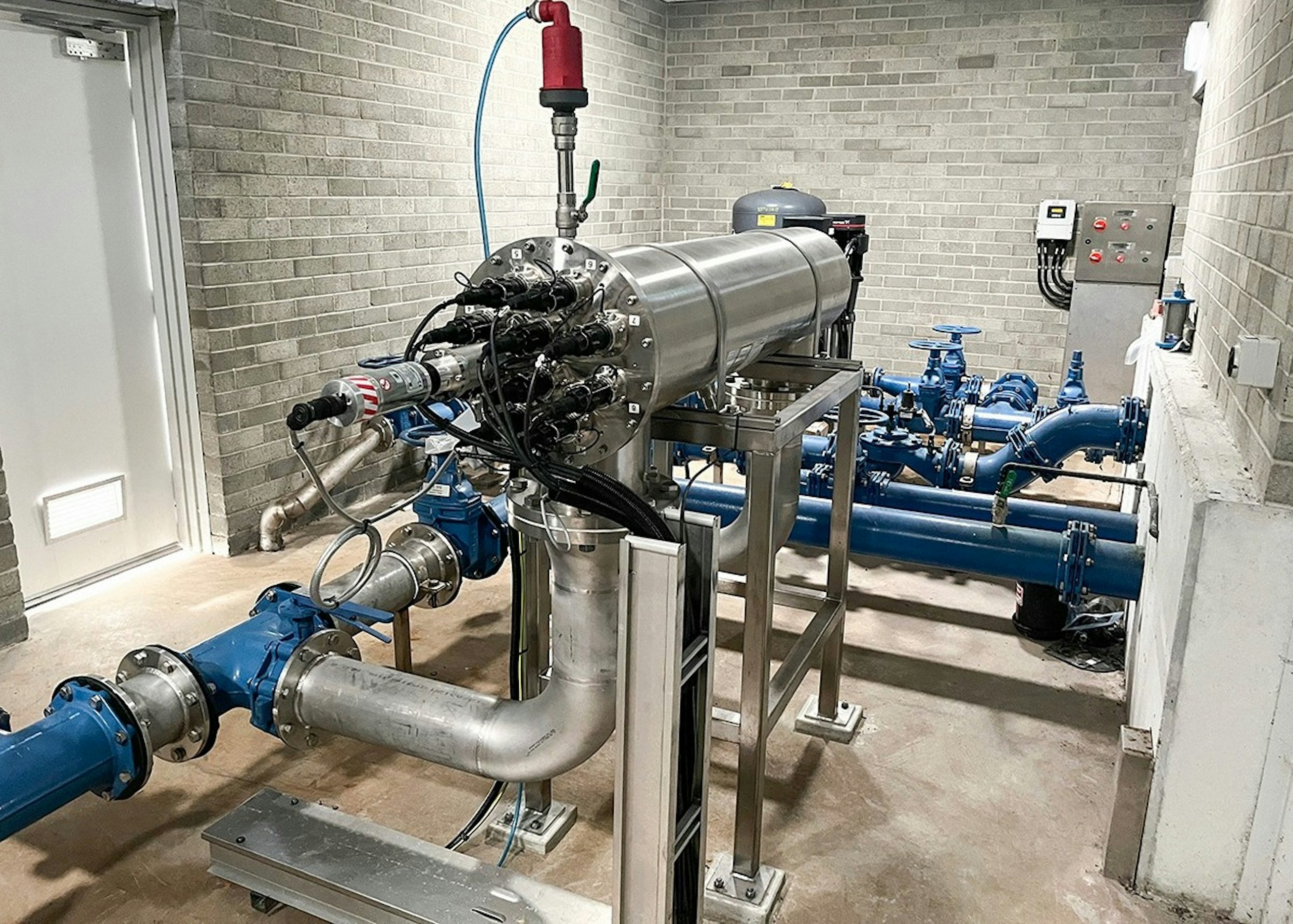 Wedeco LBX UV disinfection system installed as part of the MidCoast Council Sewage Treatment UV Upgrades project
