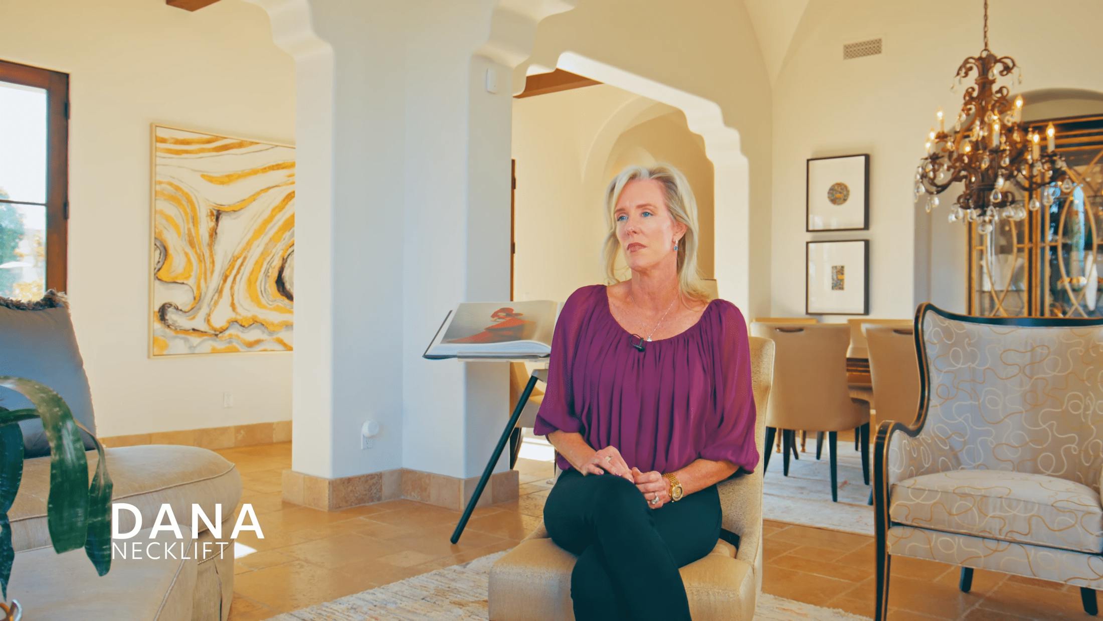 woman giving a neck lift testimonial