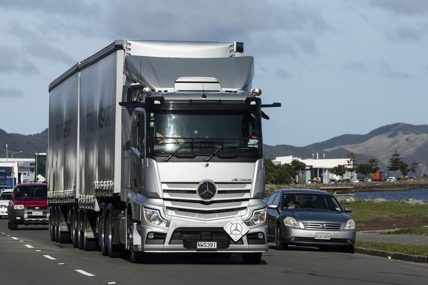 6x4 Mercedes-Benz Actros Curtainsider from Keith Andrews.