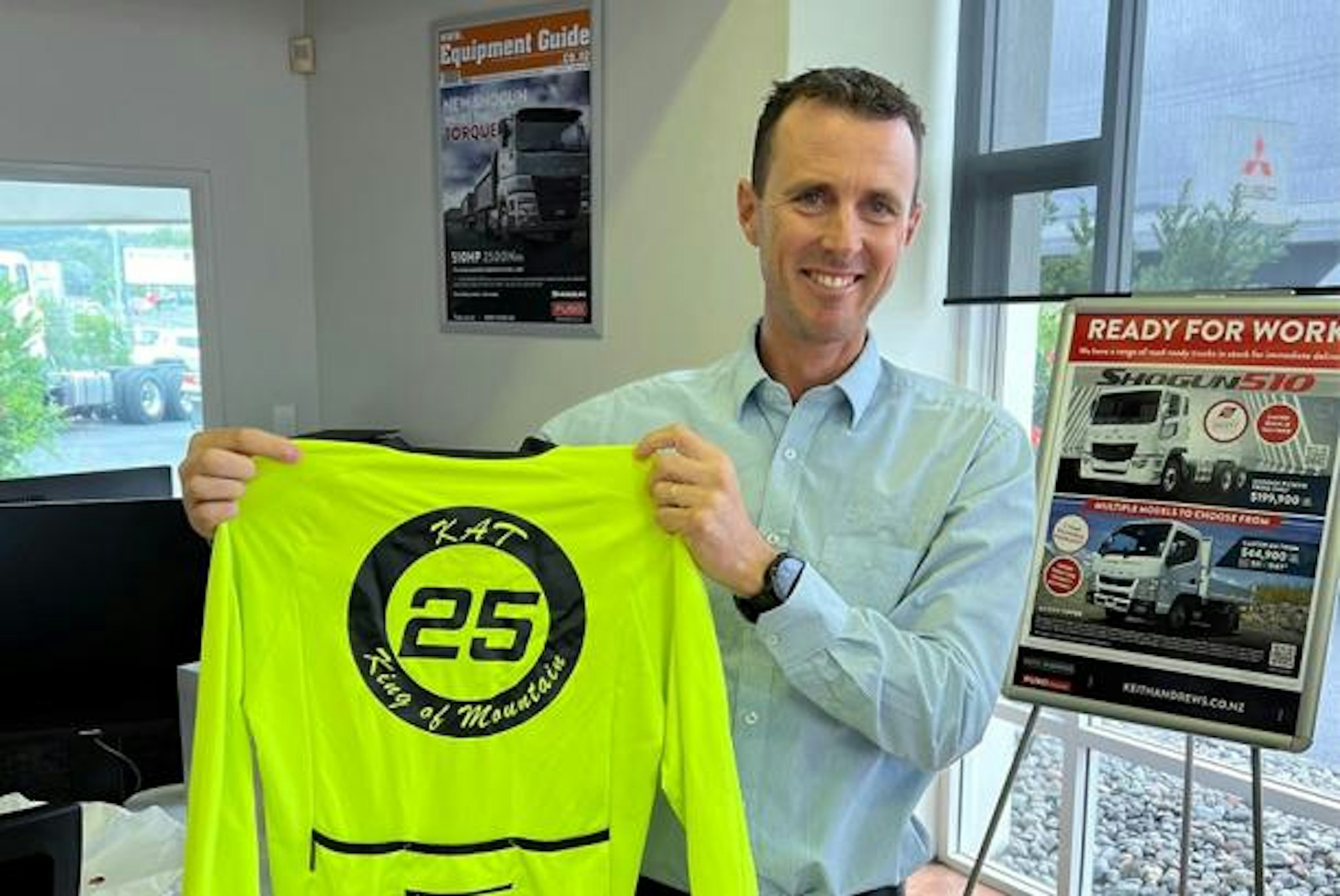 Keith Andrews Whangārei dealer principal Jason Chambers.