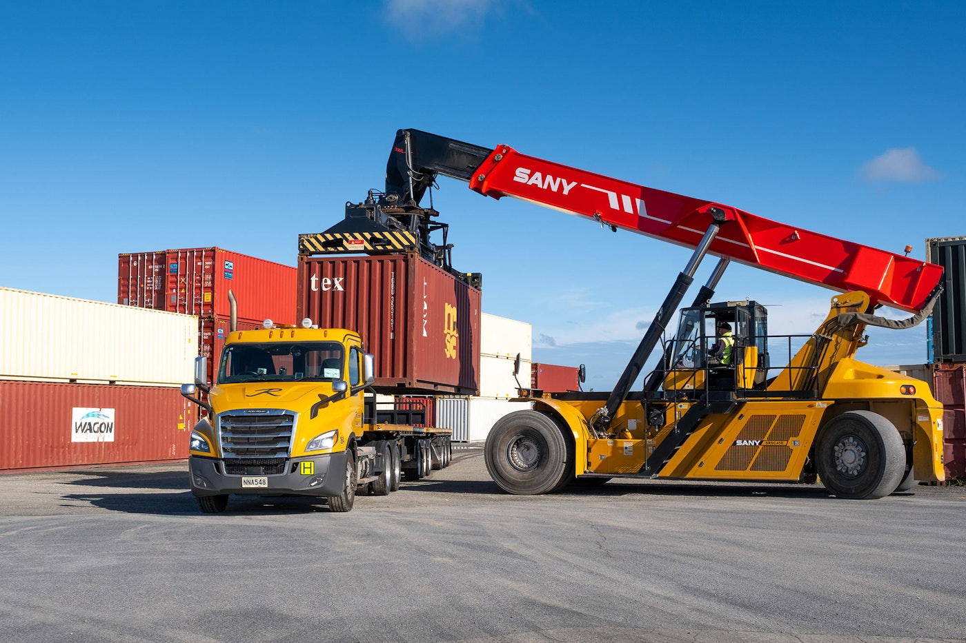 Reliance Transport Freightliner Cascadia