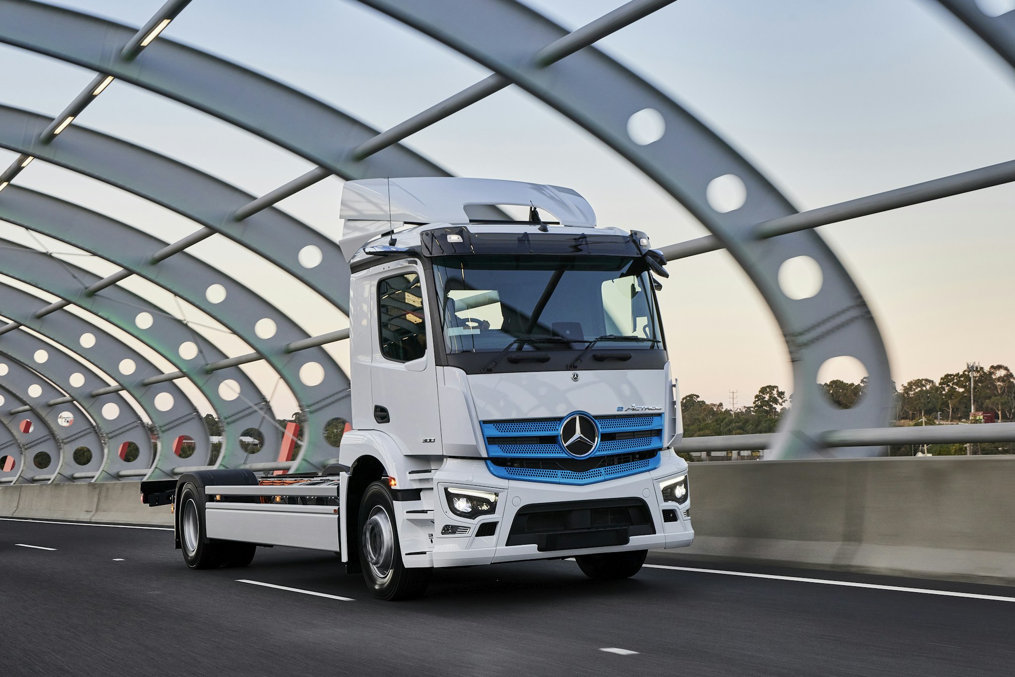 Mercedes-Benz eActros 19T 4x2 from Keith Andrews.
