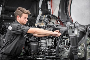 Daimler Truck AG engine service at Keith Andrews.