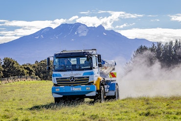 Kui, Griffin & Co's Mercedes-Benz Atego 1630 4x4 spreader from Keith Andrews.