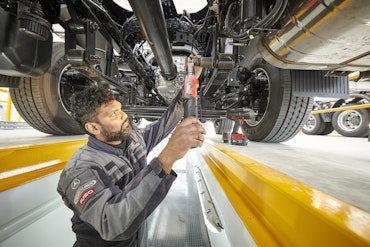 Experienced Daimler Truck service technicians at Keith Andrews