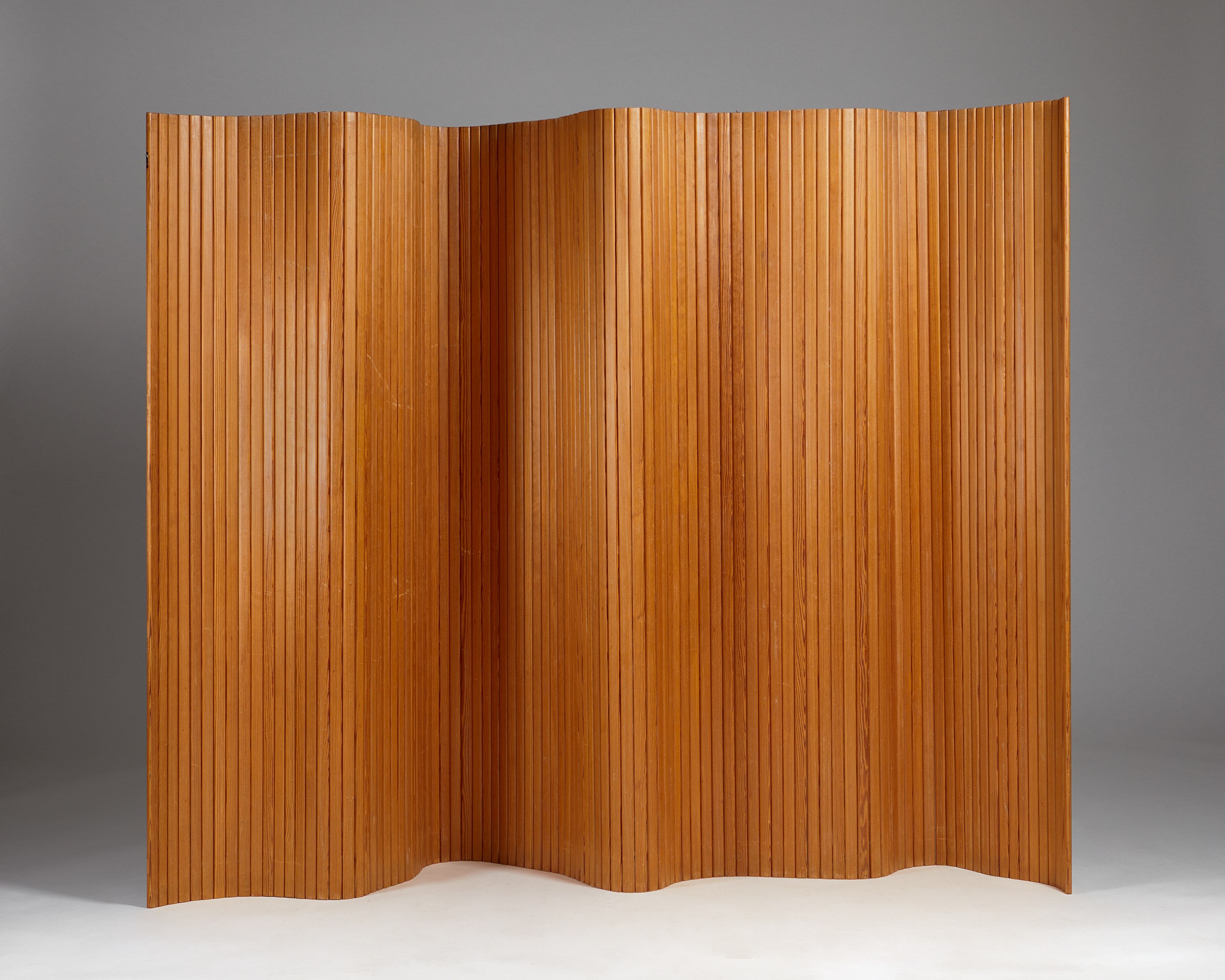 Artek 'Screen 100' – Folding Screen by Alvar Aalto