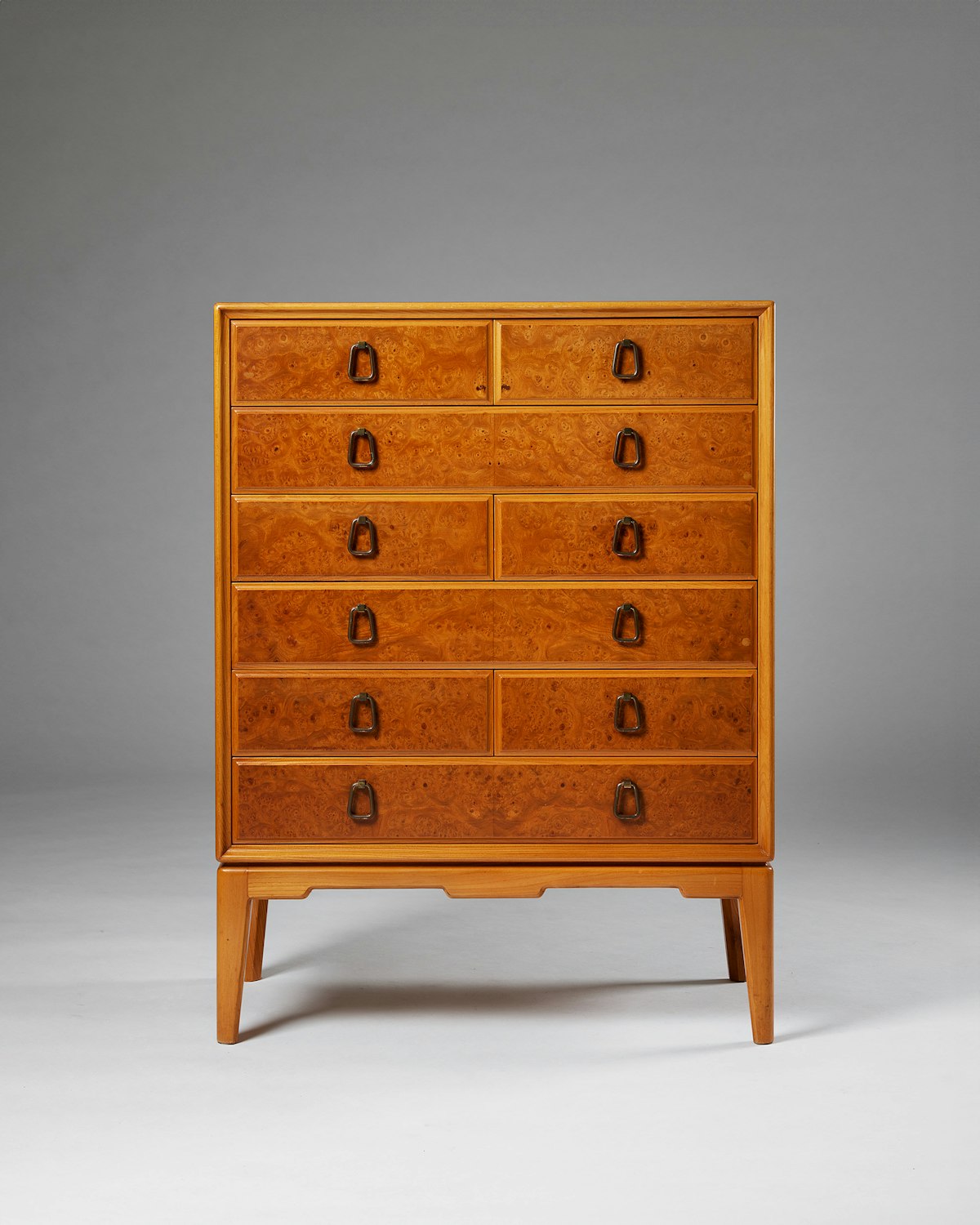 Chest of Drawers Model 146 | Carl Axel Acking, Elm Veneer