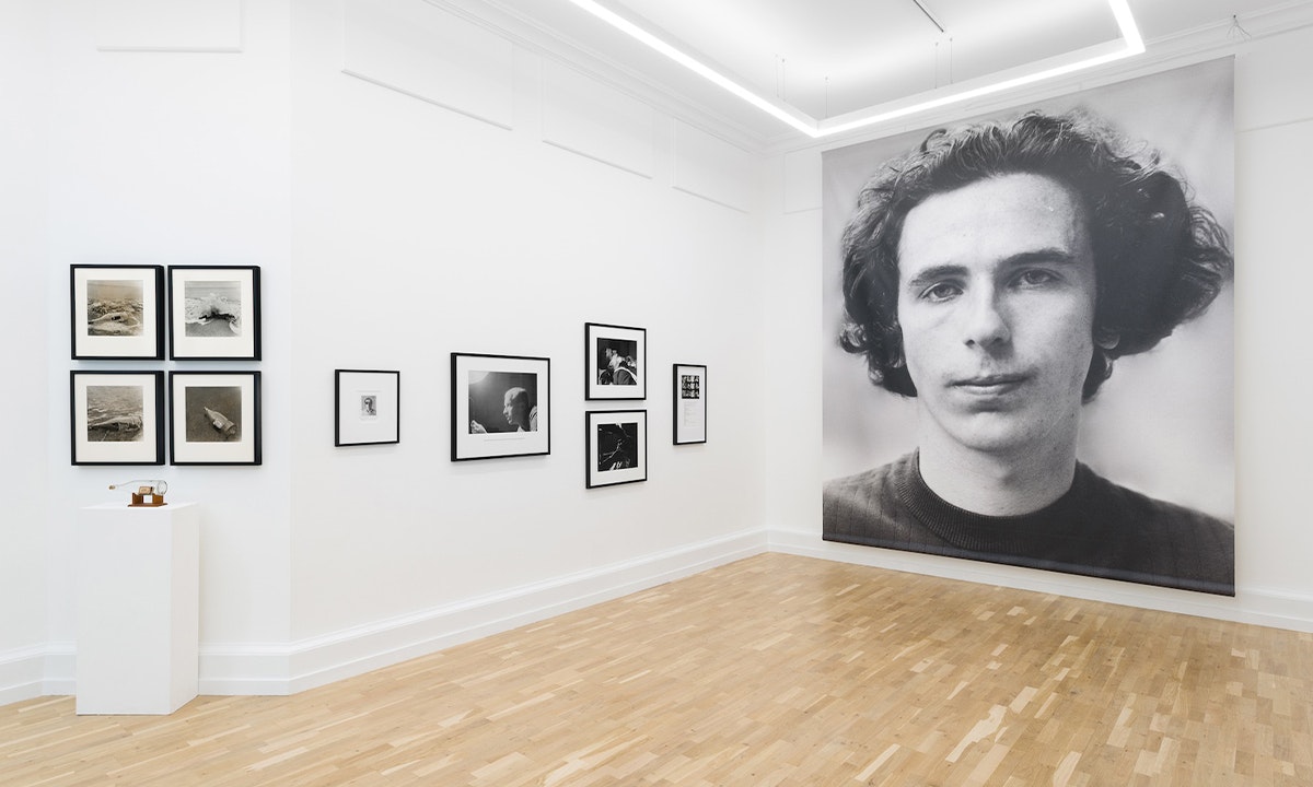 Walls with pictures on