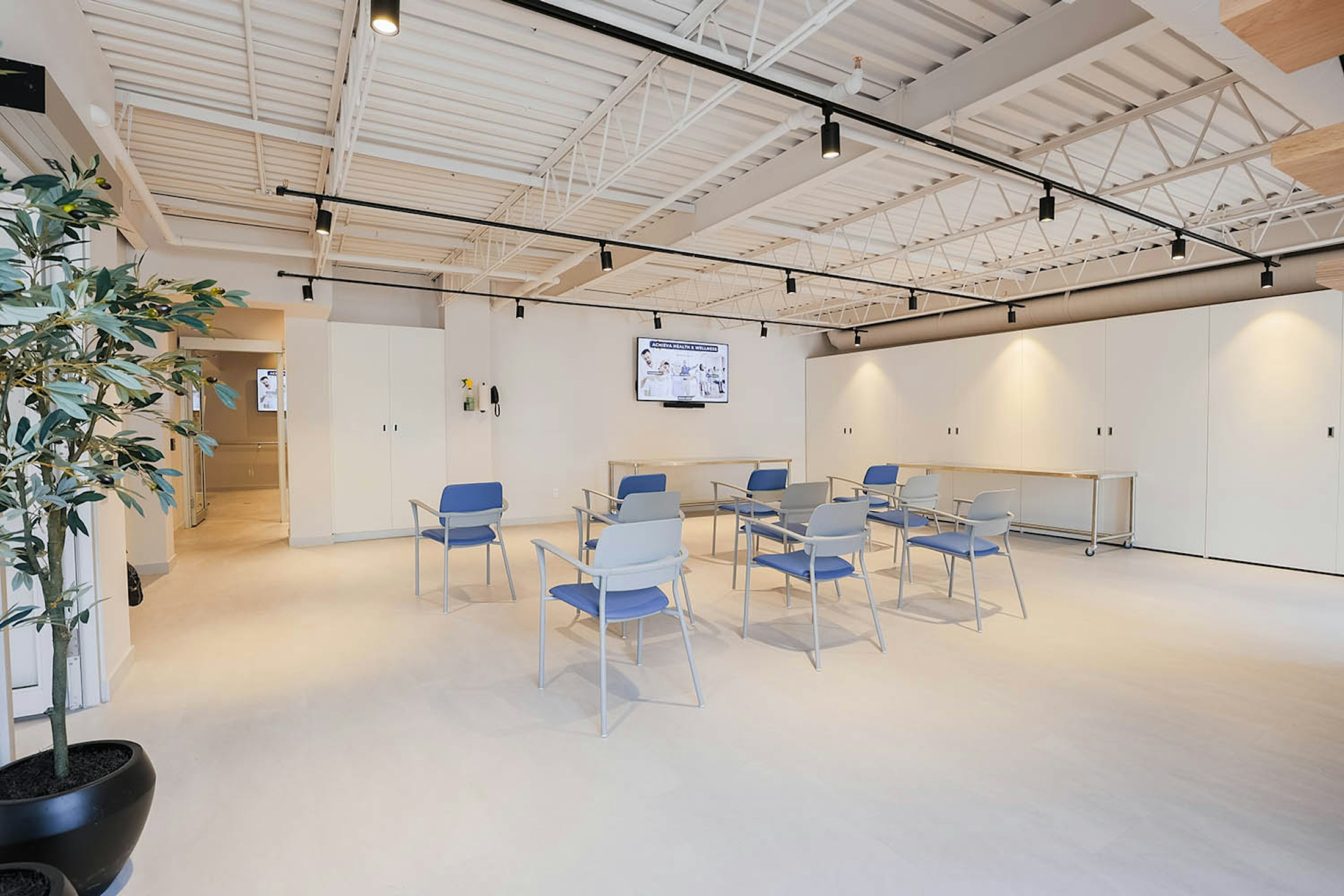 Older adult speaking with a speech-language pathologist