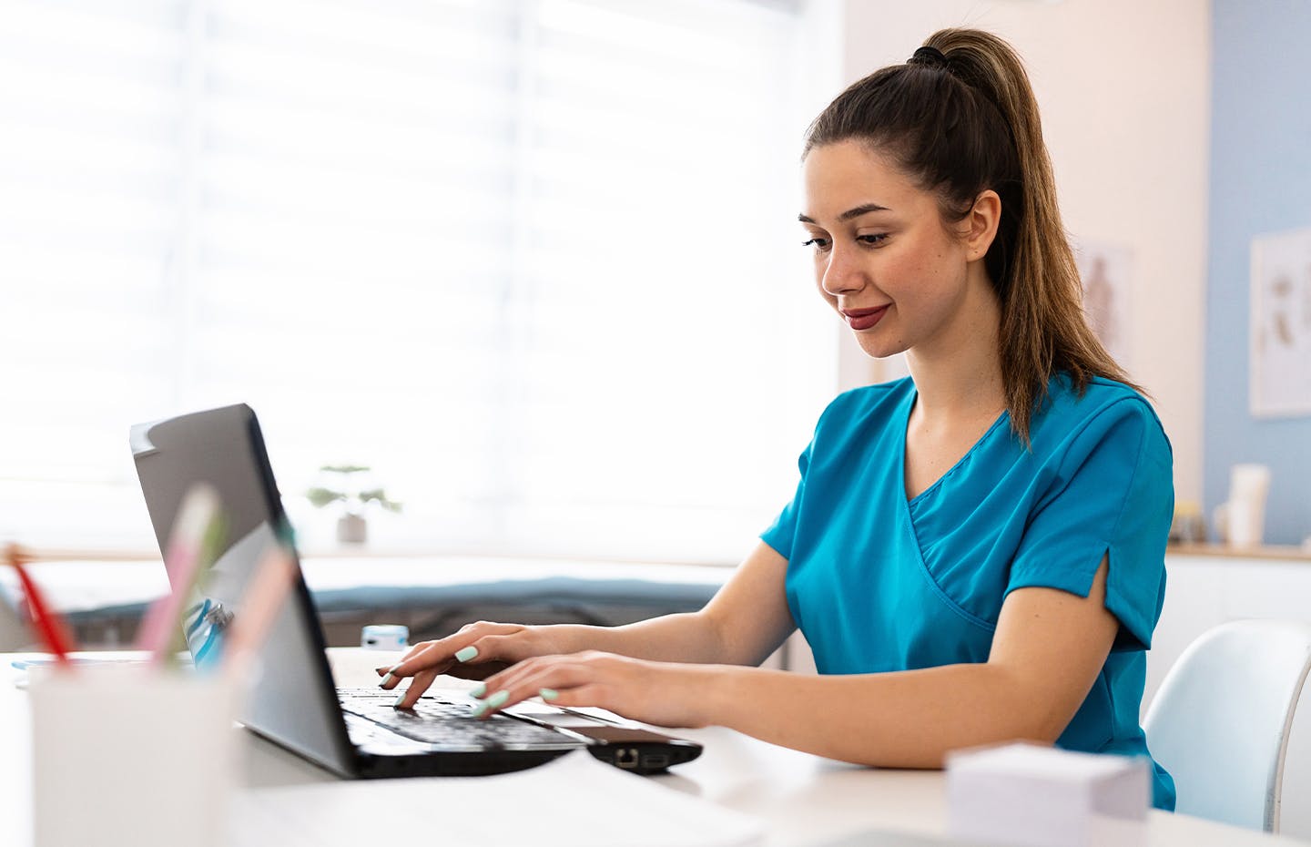 woman on laptop