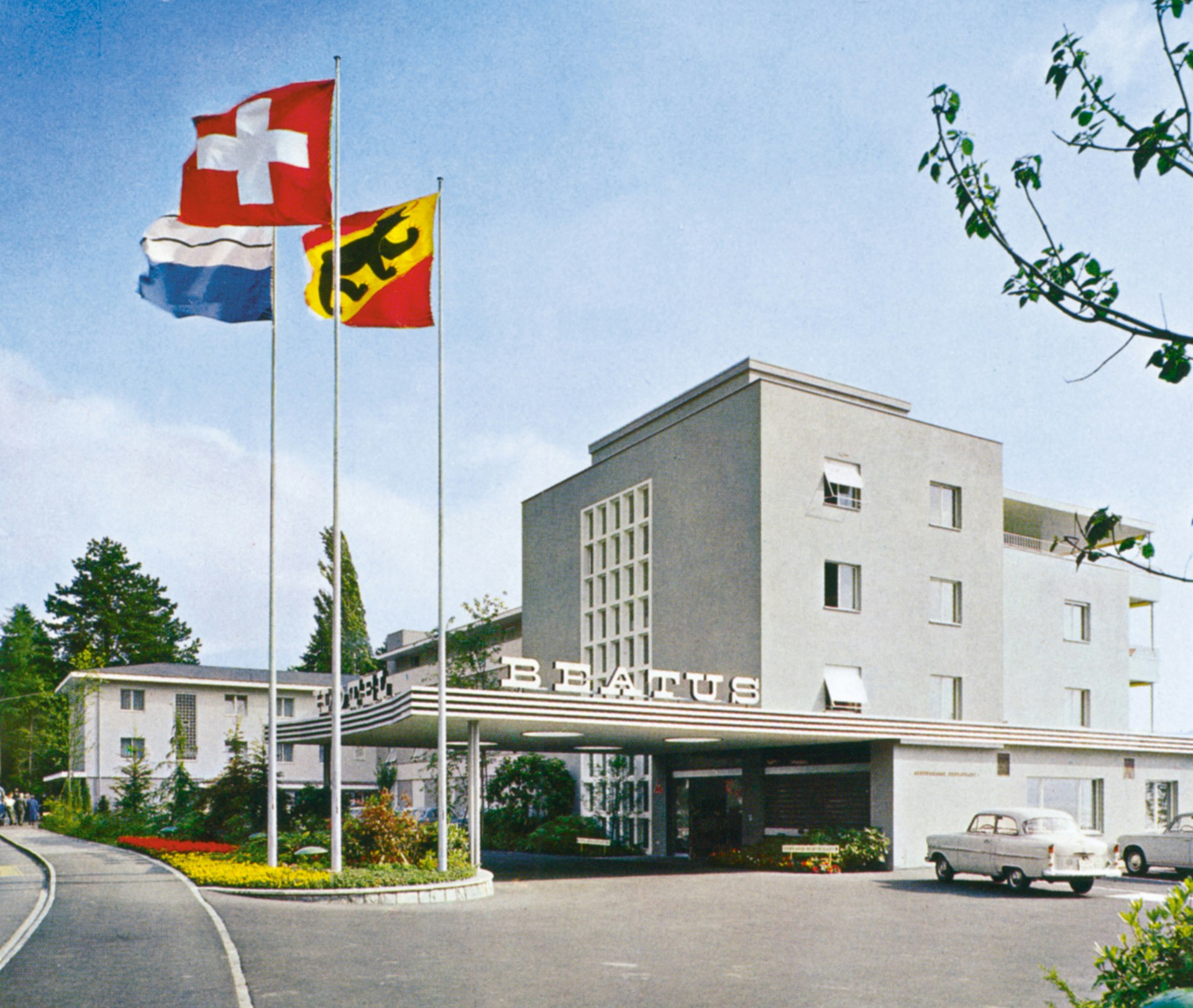 Historisches Foto des Hotel BEATUS in sachlich-nüchterner Architektur