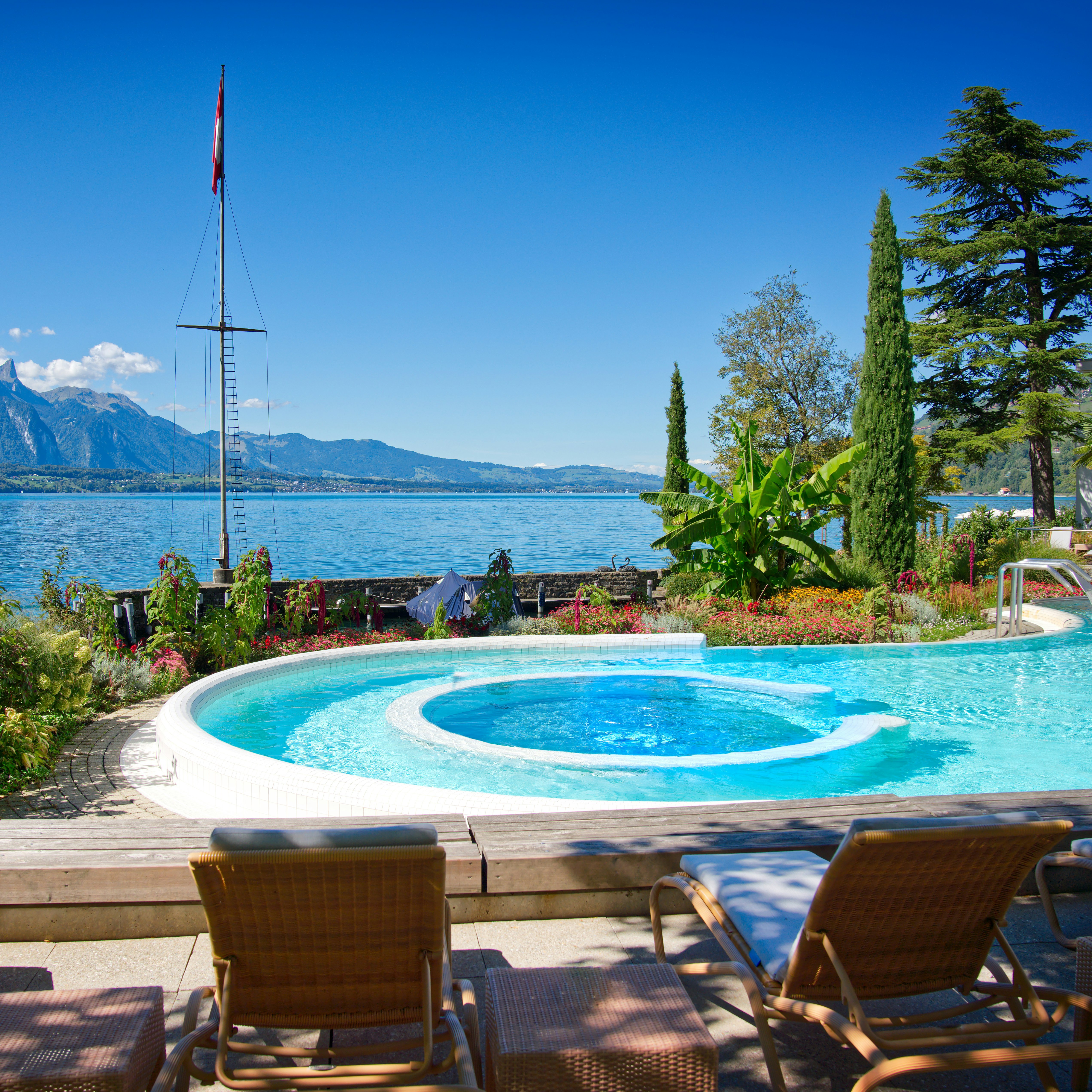 Bains salins et vue sur le lac Bains salins et vue sur le lac