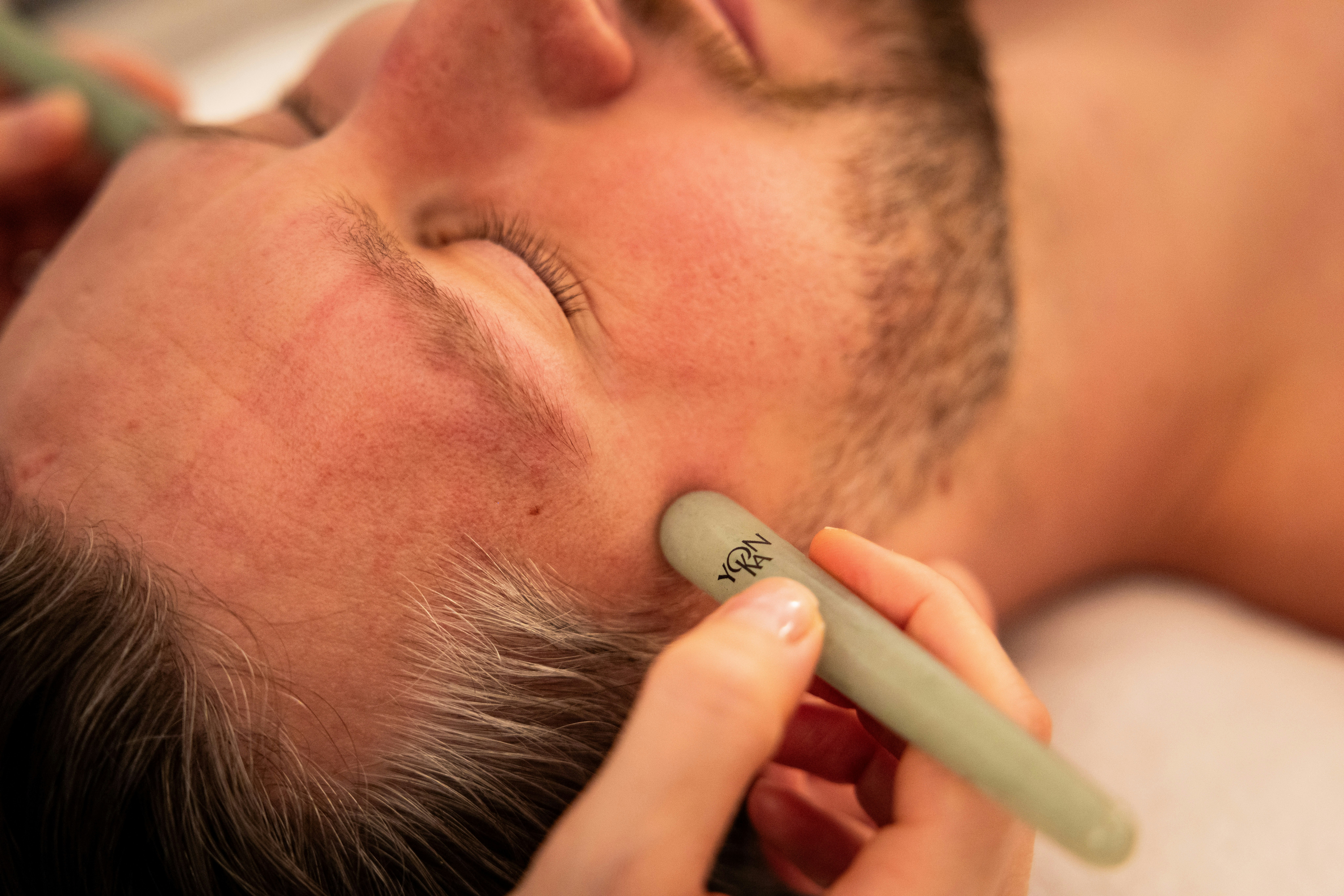 Yon-Ka CBD Behandlung im BEATUS