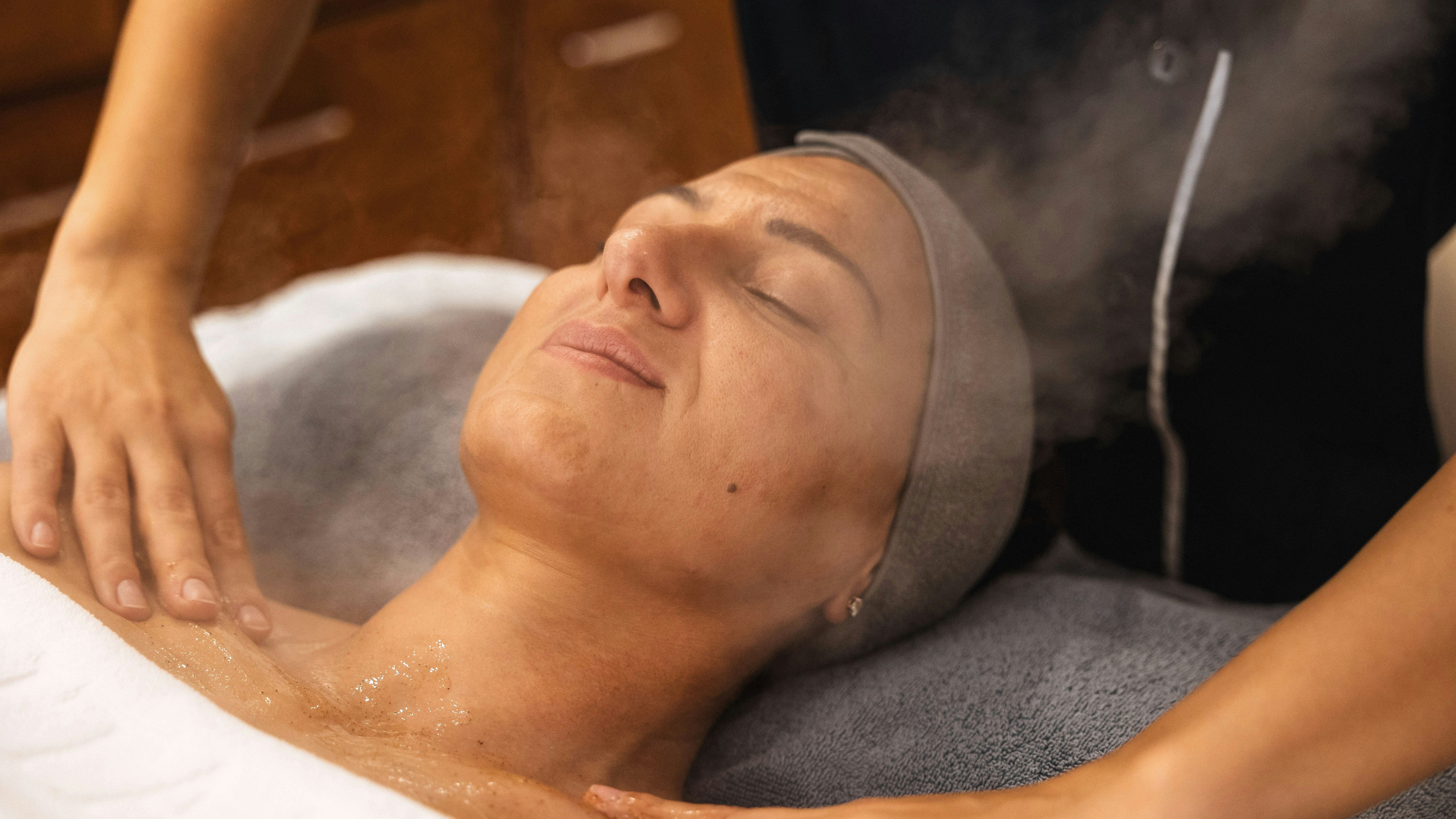 Wohlfühlbehandlung im Vitalità im BEATUS Dame bei einer Wohlfühlbehandlung im BEATUS