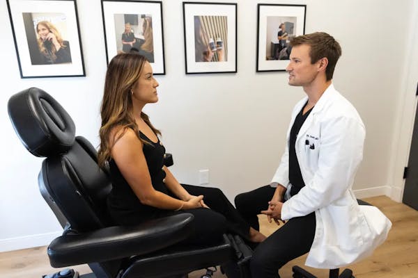 New York Post Features Dr. Straka in Article on Younger Patients and Plastic Surgery Trends