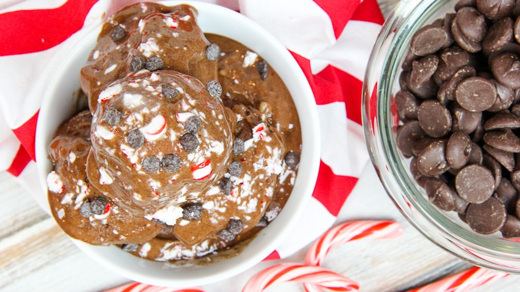 Photo of peppermint cookes and chocolate chips in separate bowls