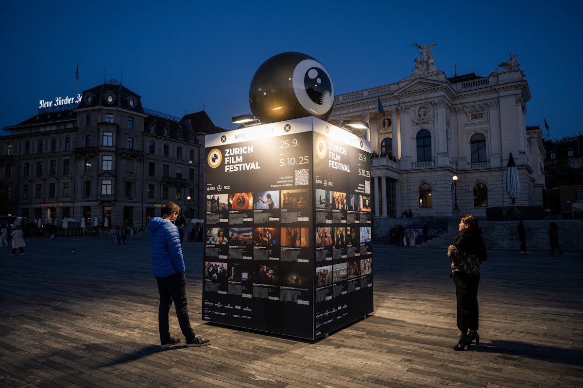 Infosäule_Sechseläutenplatz