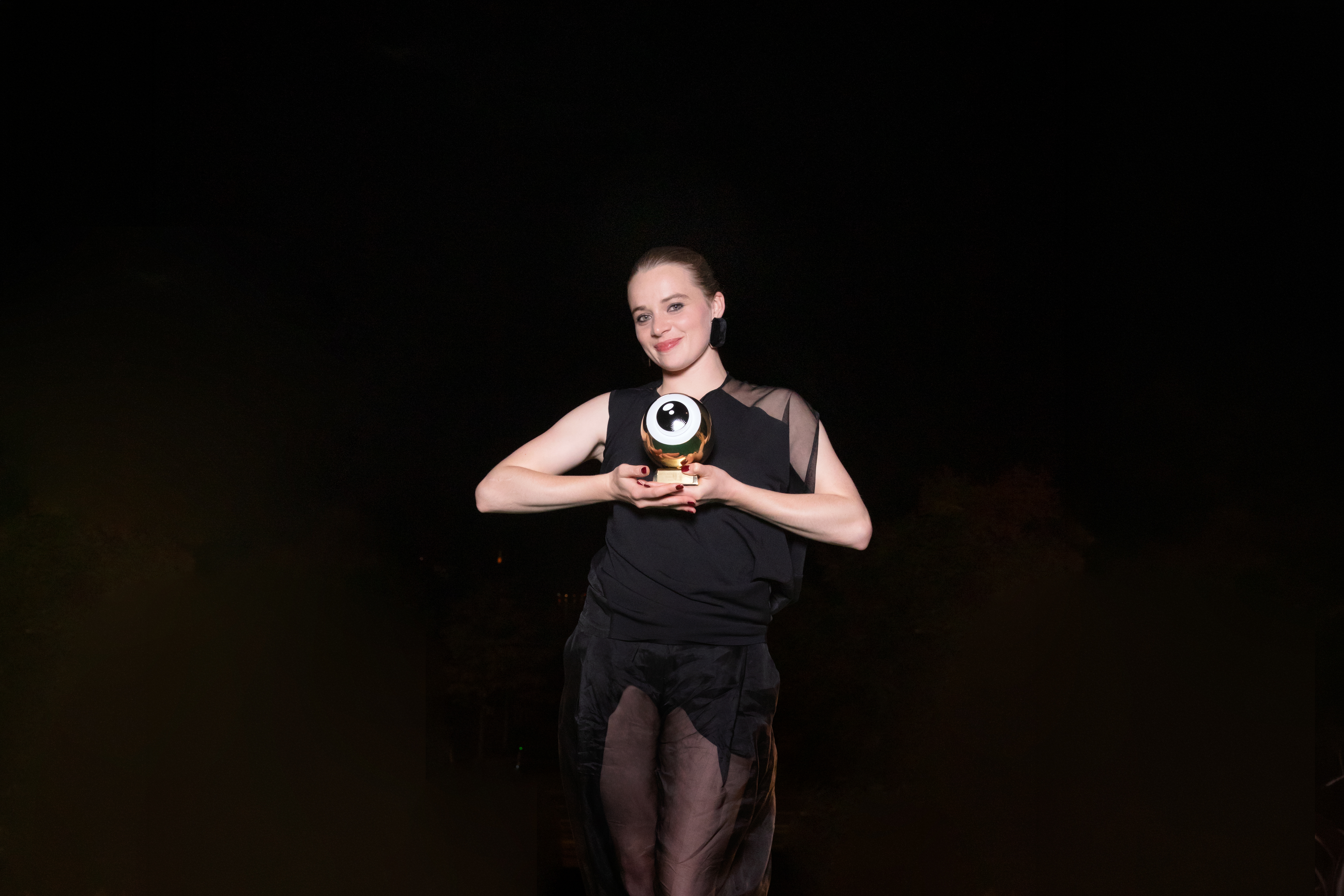 Luna Wedler Golden Eye
