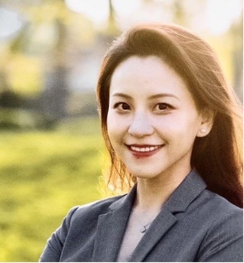 Color photo of Yingying Zeng