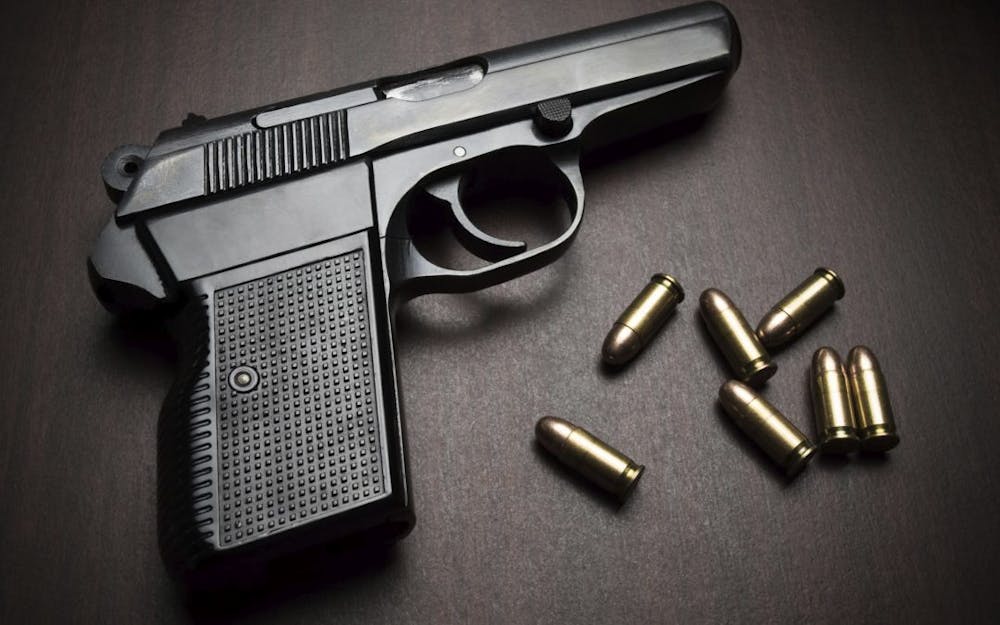 ¿Puedo Ir a La Cárcel Por Un Primer Cargo Relacionado con Armas en California?