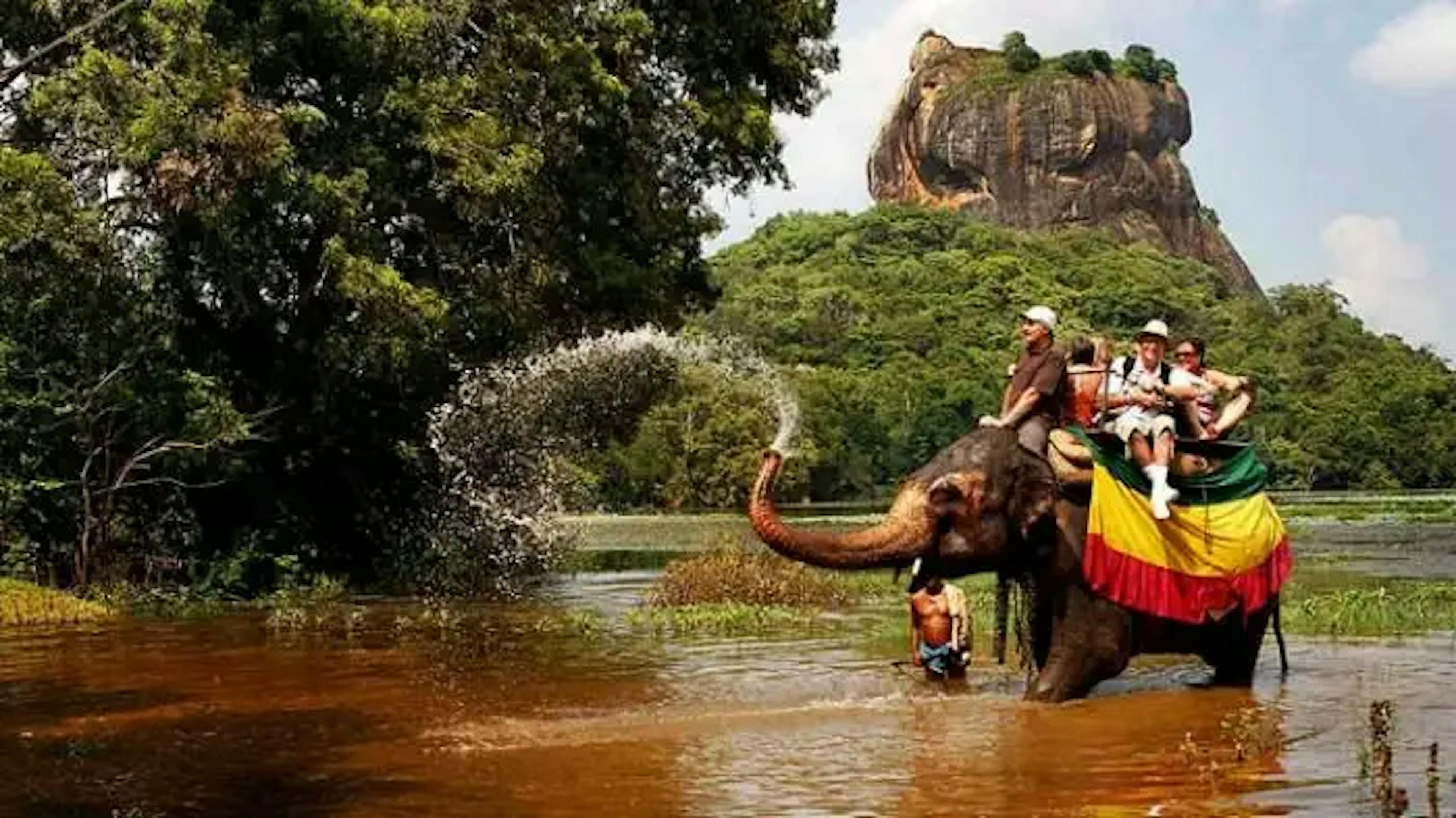 Why Visit Sri Lanka in 2025 – Top Reasons to Explore This Tropical Paradise