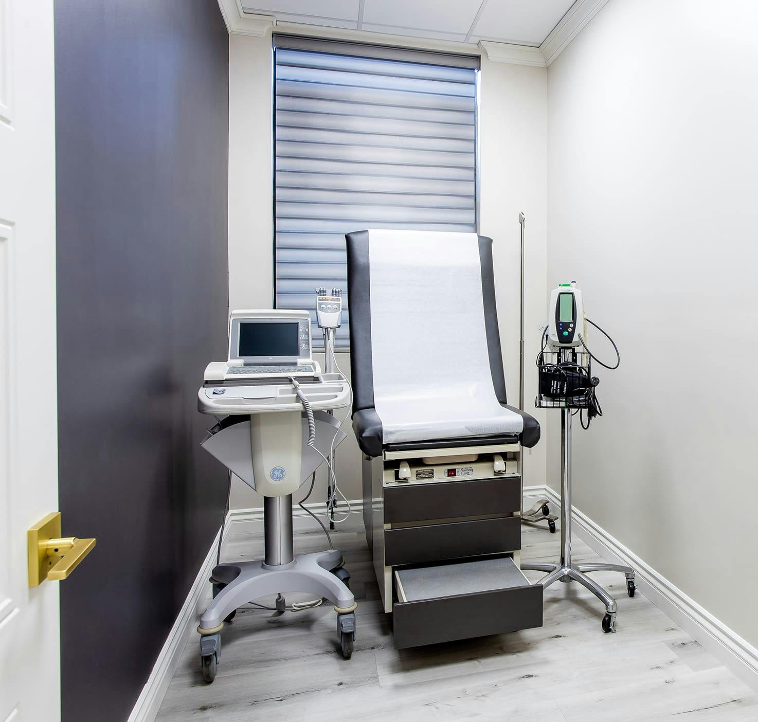 Treatment chair in a room