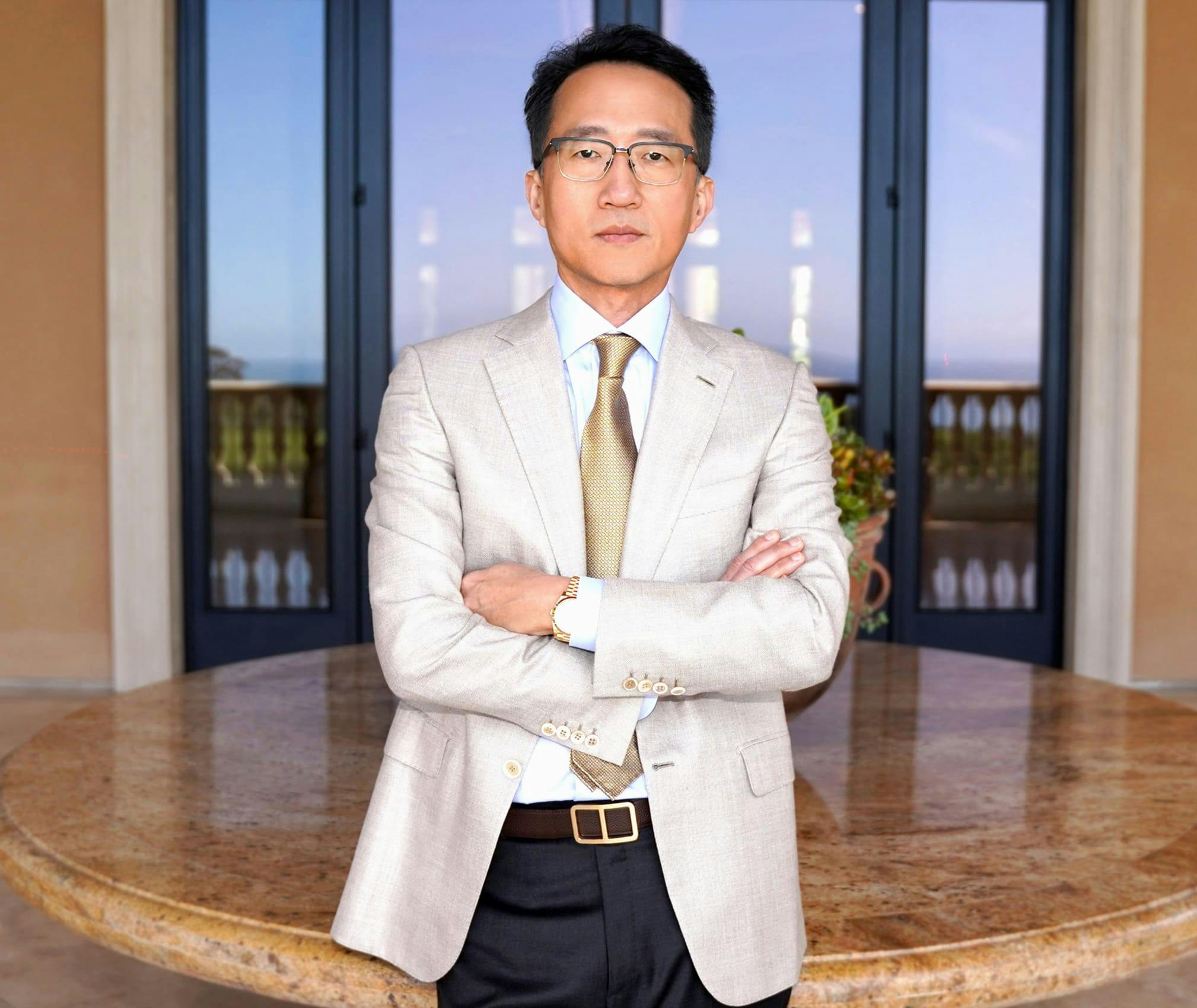 Dr. Kahng in his scrubs