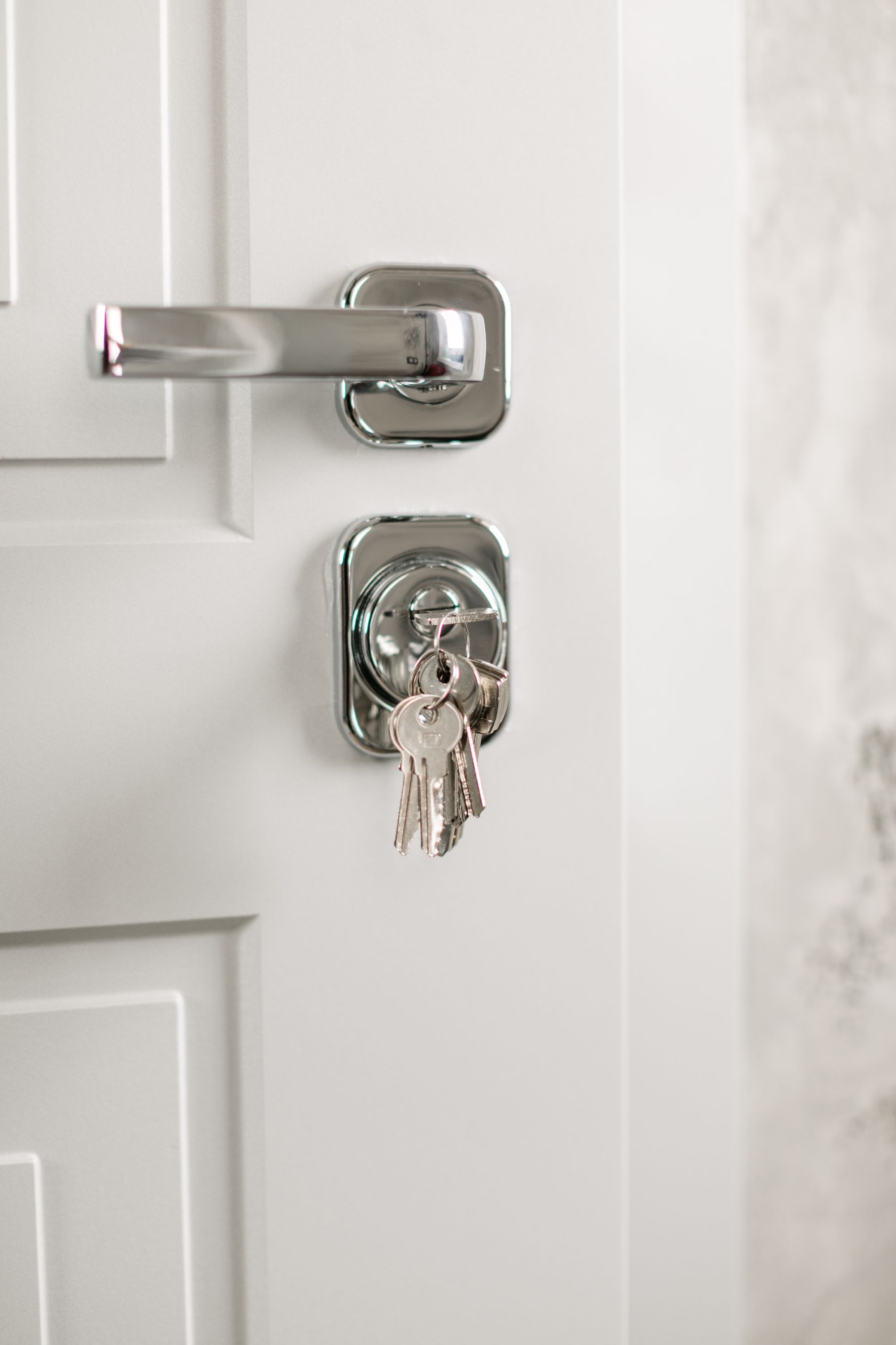 New door lock and keys fitted by Flare EFS