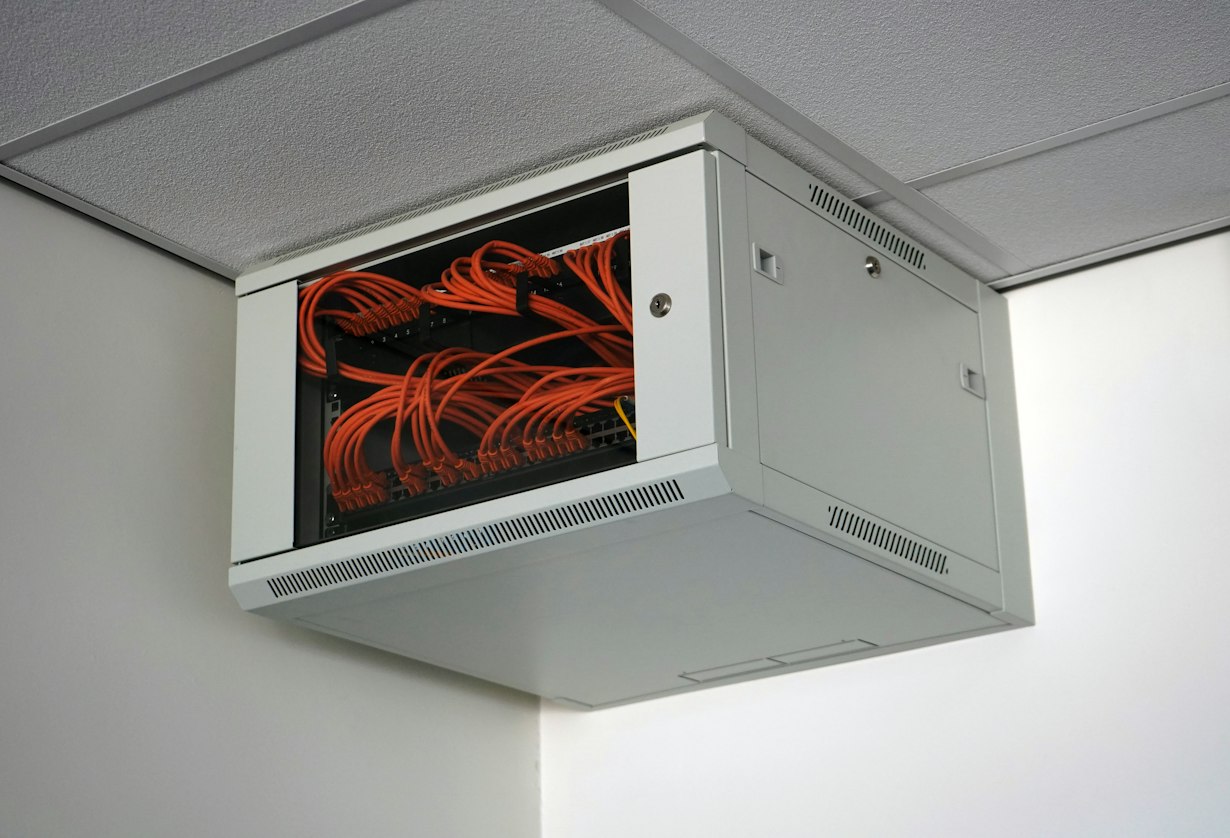 Data cabinet and structured network cabling by Flare EFS
