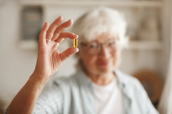 Mebendazol: Efeitos colaterais, como tomar e posologia