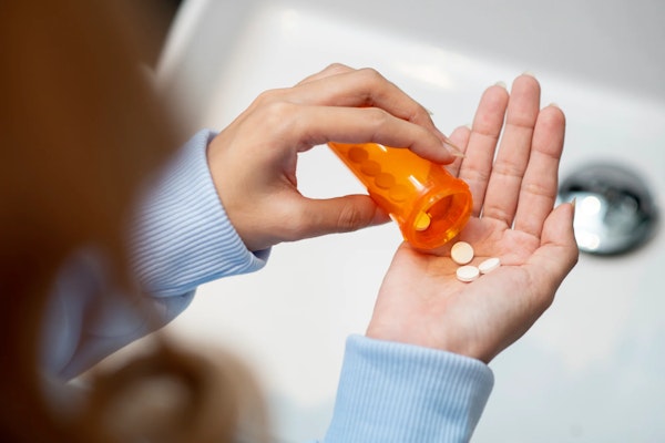 Hidroxicloroquina: o que é, como tomar e contraindicações