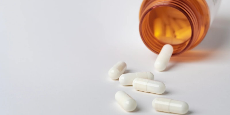 Itraconazol: Como tomar, para que serve e efeitos