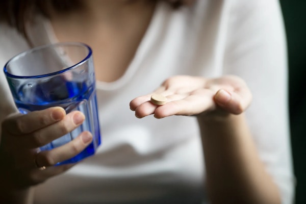 Aciclovir: para que serve, contraindicações e bula