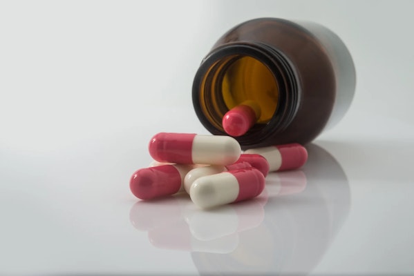 Bupropiona: Como tomar, efeitos colaterais e bula